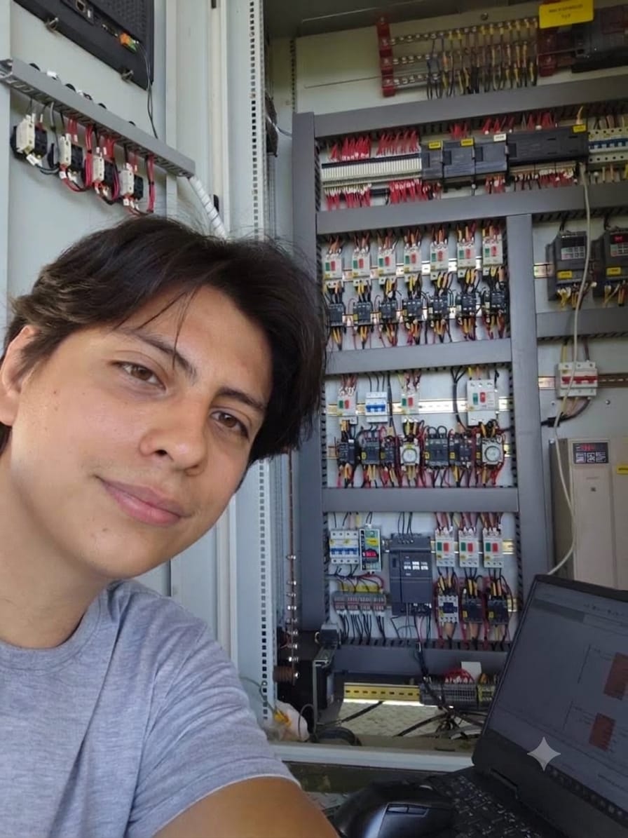 Ing. Gilbert Alvarado - Automatización y Tableros Eléctricos